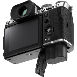 Fujifilm X-T5 Silver (with XF 16-80mm F4 R OIS WR Lens)