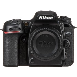Nikon D7500 (with AF-S 18-140mm VR Lens)